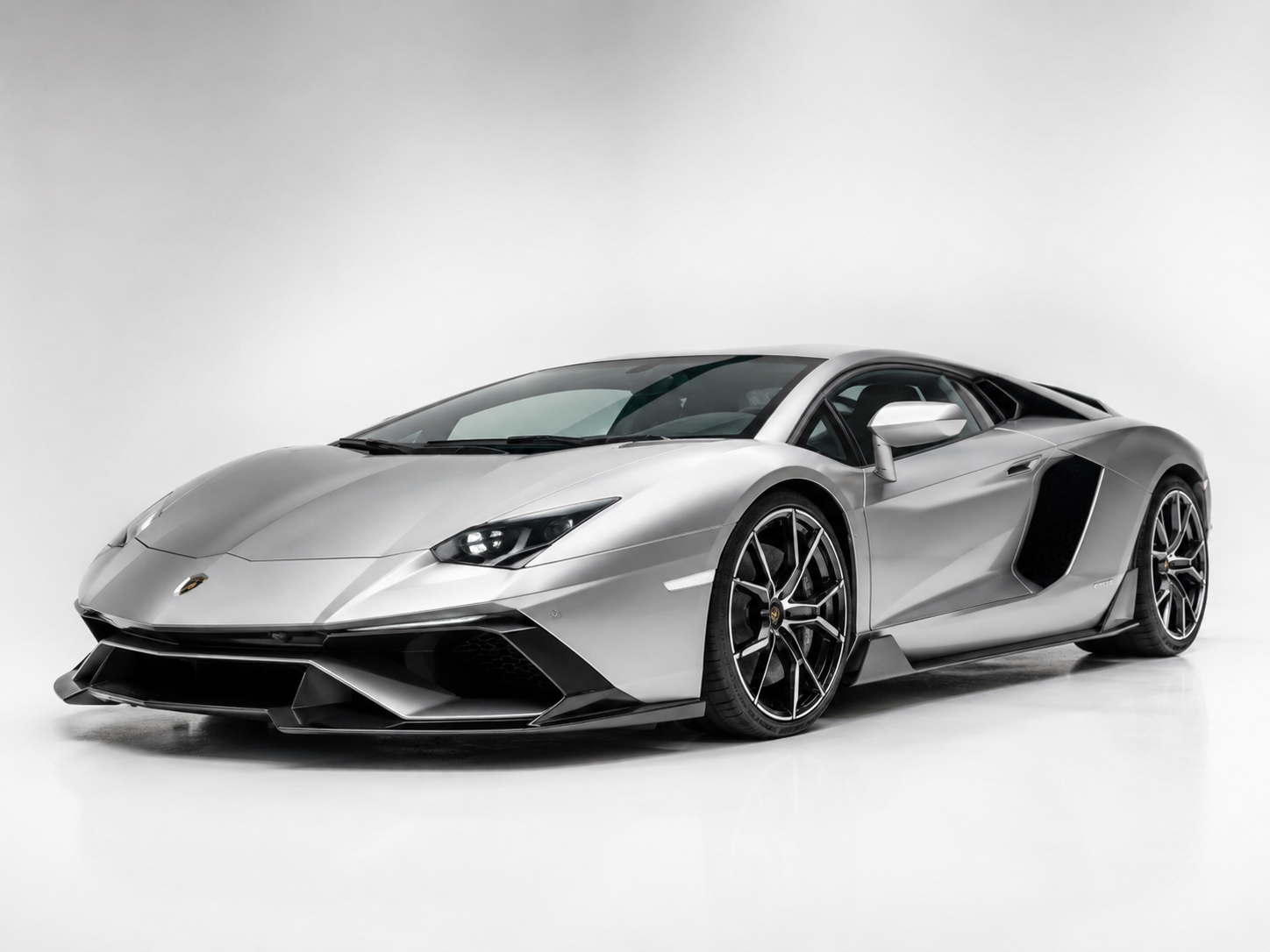 Ultrarealistic Car Photography Generator